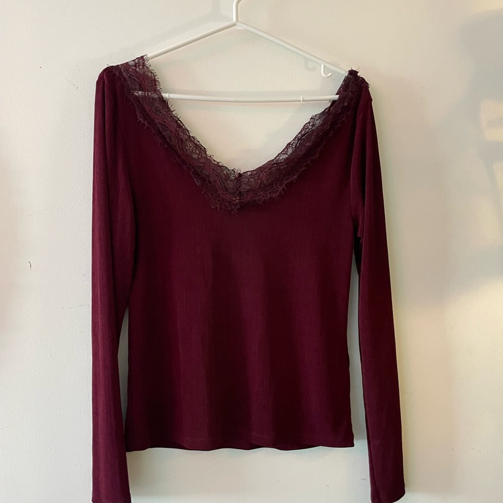 Burgundy Lace V-Neck Long Sleeve Top